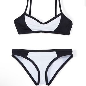 Black & White Colorblock Low-Rise Bikini